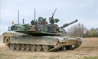 Lãnh đạo EU, NATO bàn việc tăng cường sản xuất vũ khí của châu Âu