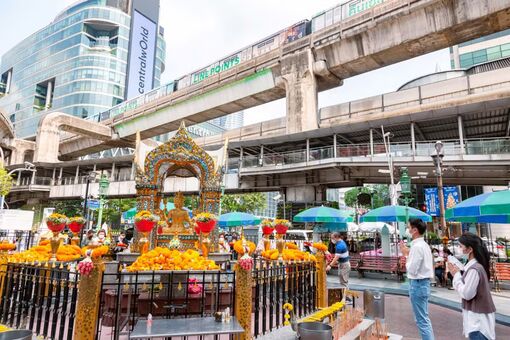 Thai tourism firms face mounting debt burden amid energy crisis