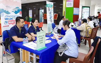 Gần 28.900 lao động Việt Nam đi làm việc ở nước ngoài