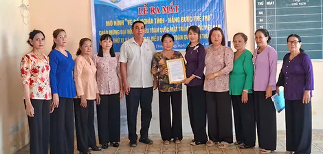 Ra mắt mô hình “Vé số nghĩa tình - Nâng bước trẻ thơ”