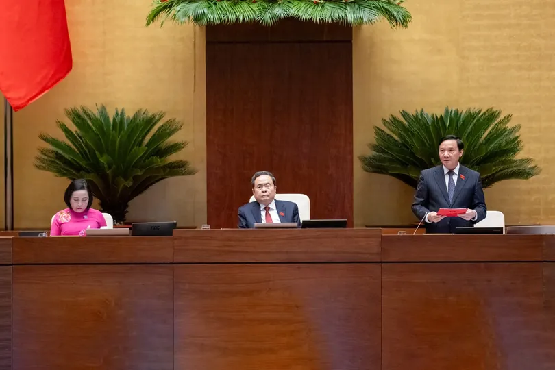 Chủ tịch UBND cấp xã có thẩm quyền ký giấy tờ hộ tịch