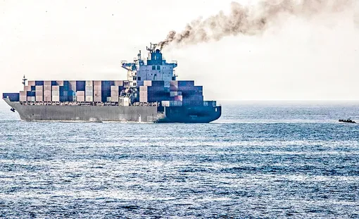 Hỗn loạn ở eo biển Hormuz