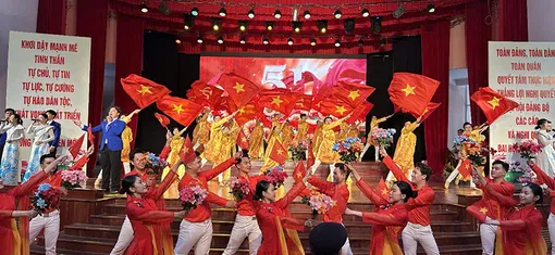 Tích cực tập luyện, chuẩn bị chương trình nghệ thuật “Âm vang khúc hát tự hào”