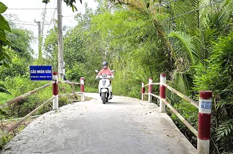 Học tập Bác, làm việc có ích phục vụ nhân dân