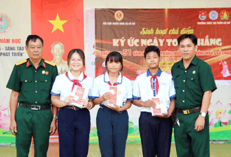 អប់រំ​ប្រ​វេណី​ប្រ​វត្តិ​សាស្ត្រ​ដល់​សិស្សា​នុសិស្ស