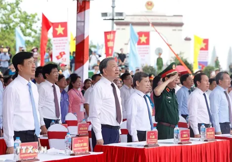 Tổng Bí thư, Chủ tịch nước Tô Lâm dự Lễ Thượng cờ "Thống nhất non sông"