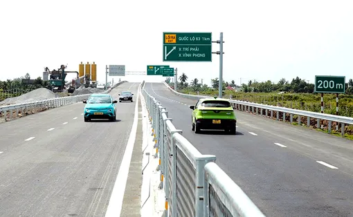 Cao tốc đoạn Hậu Giang - Cà Mau cho xe lưu thông trở lại vào trưa 29-4