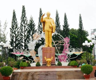 សង្កេត​មក​រយៈ​ពេល ៥១ ឆ្នាំ -ពី "ខេត្ត​ហូវ​យ៉ាង​ធំ" មក​ជា​ទី​ក្រុង​កឹង​ធើ​នា​ពេល​បច្ចុប្បន្ន