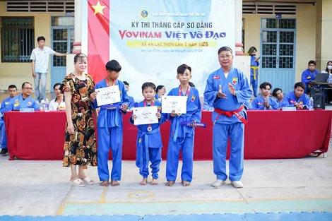 Hơn 100 võ sinh thi thăng cấp sơ đẳng Vovinam xã An Lạc Thôn lần I-2026