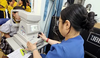 Gia tăng tật khúc xạ ở học sinh
