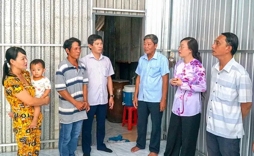 Củng cố, tăng cường niềm tin, sự gắn bó của nhân dân