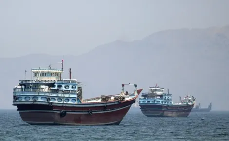 Tổng thống Mỹ ca ngợi đàm phán "tích cực" với Iran, tuyên bố hộ tống tàu qua eo biển Hormuz