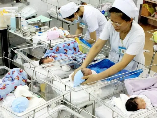 Tăng tỷ suất sinh 2% mỗi năm, hướng tới mức sinh thay thế