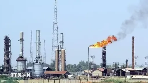 Giá dầu Brent tăng 5,8% khi căng thẳng tại eo biển Hormuz nóng trở lại