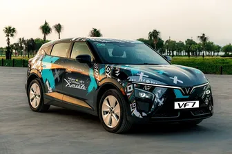 Chuyên gia đánh giá VinFast VF 7: Đây là mẫu xe toàn diện từ thiết kế đến vận hành