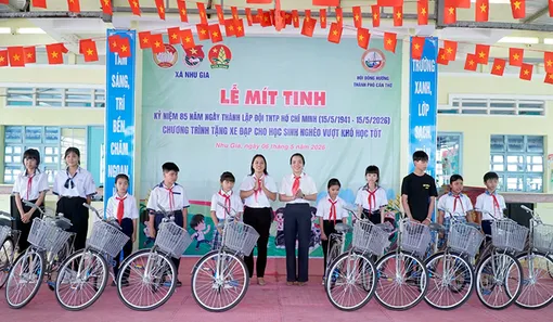 Trao 100 tặng xe đạp cho học sinh vượt khó học giỏi tại xã Nhu Gia và Gia Hòa