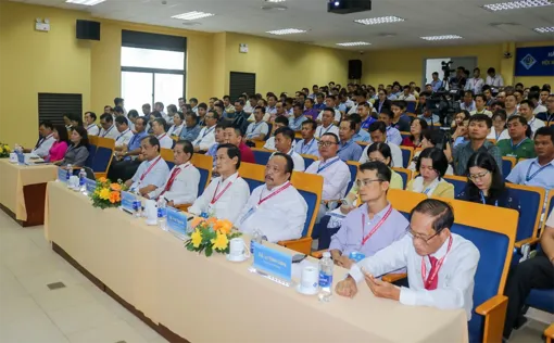 Bàn giải pháp quản lý sức khỏe và kiểm soát dịch bệnh trên tôm