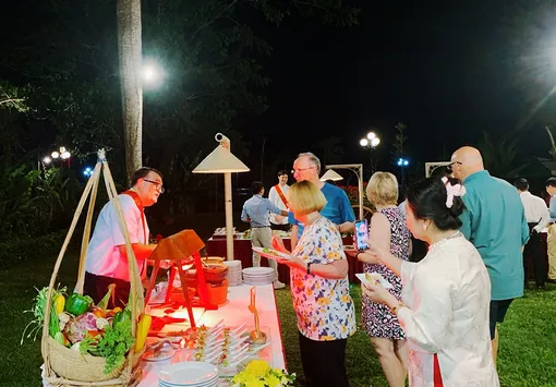 ទាក់​ទាញ​ភ្ញៀវ​ទេស​ចរ​អន្តរ​ជាតិ​តាម​រយៈ​អត្ត​សញ្ញាណ​ភូមិ​ភាគ