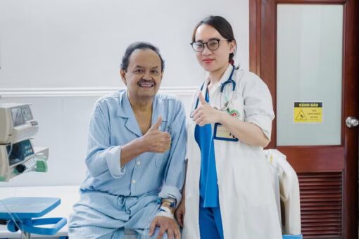 US veteran calls Vietnamese doctors “heroes” after life-saving treatment.