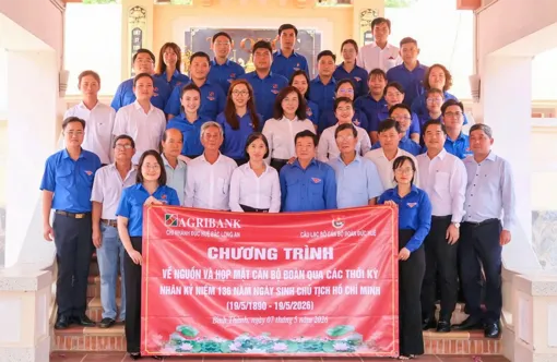 Agribank Chi nhánh Đức Huệ Bắc Long An về nguồn giáo dục truyền thống, lan tỏa trách nhiệm vì cộng đồng