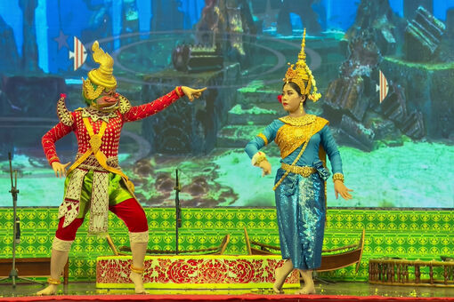 អត្ថ​ន័យ​បង្កប់​នៅ​ក្នុង​របាំ​បុ​រាណ​របស់​ជន​រួម​ជាតិ​ខ្មែរ​ណាម​បូ
