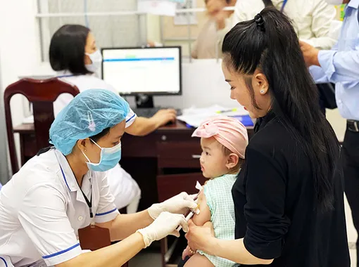 Trẻ dưới 6 tuổi được khám sức khỏe miễn phí ít nhất 1 lần/năm