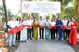 Xã Long Phú khởi công 2 căn nhà Đại đoàn kết và khánh thành cầu Ông 5 Pét