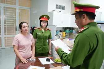 “Nổ” quen biết lãnh đạo cấp cao, người phụ nữ lừa đảo tài sản của doanh nghiệp