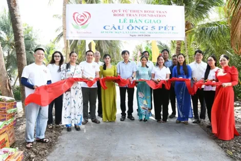 Xã Long Phú khởi công 2 căn nhà Đại đoàn kết và khánh thành cầu Ông 5 Pét
