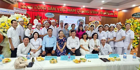 Bệnh viện Mắt - Răng hàm mặt TP Cần Thơ họp mặt kỷ niệm Ngày Quốc tế Điều dưỡng