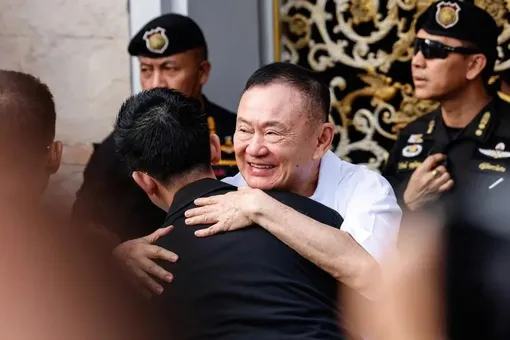 Cựu Thủ tướng Thái Lan Thaksin Shinawatra hưởng ân xá, ra tù trước thời hạn