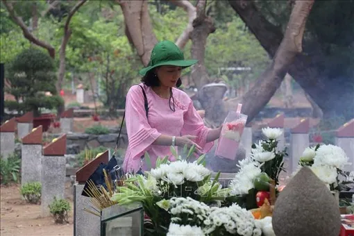 Hành trình của "Giỏ lễ xanh" ở Côn Đảo