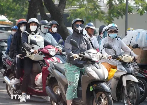 Thời tiết ngày 13/5: Nhiều khu vực ngày nắng nóng, chiều tối và đêm mưa dông