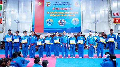 124 võ sinh thi trung đẳng Vovinam