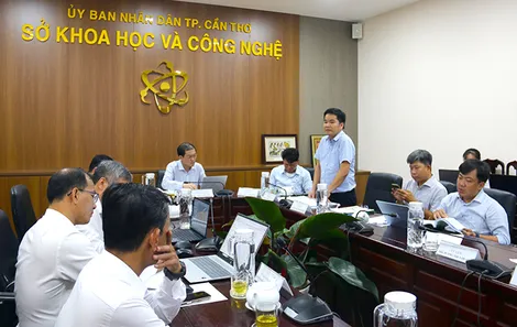 “Nghiên cứu phát triển các sản phẩm bảo vệ sức khỏe hướng tác dụng hạ cholesterol từ vỏ quả khóm Cầu Đúc trồng tại Cần Thơ”