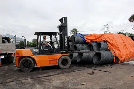 Kết nối chuỗi cung ứng, phát triển thương mại biên giới bền vững Việt Nam - Campuchia