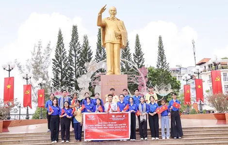 Tuổi trẻ Cần Thơ học tập và làm theo gương Bác