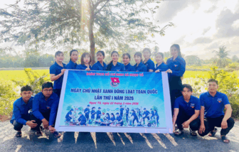 យុវ​វ័យ​ទី​ក្រុង​កឹង​ធើ​សកម្ម​រៀន​សូត្រ​និង​ធ្វើ​តាម​គំ​រូ​អ៊ំ