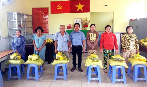 Nâng cao chất lượng sinh hoạt chi bộ