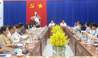 Đảng ủy xã Trần Đề tiếp tục nâng cao chất lượng học tập, quán triệt nghị quyết theo hướng linh hoạt, hiệu quả​