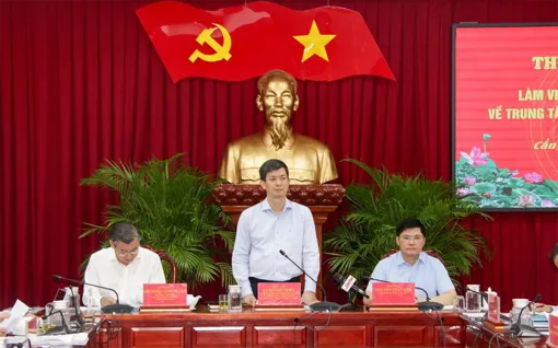 Thường trực Thành ủy làm việc với UBND thành phố về Trung tâm Đổi mới sáng tạo TP Cần Thơ