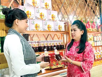 Hàng Việt đang “trẻ hóa” để chinh phục người tiêu dùng Hàng Việt đang “trẻ hóa” để chinh phục người tiêu dùng