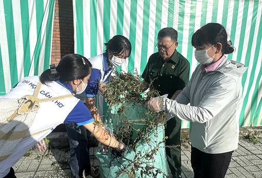 Tuổi trẻ Cần Thơ ra quân hưởng ứng "Ngày Chủ nhật xanh" toàn quốc