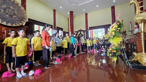 Đa dạng hoạt động hè cho học sinh