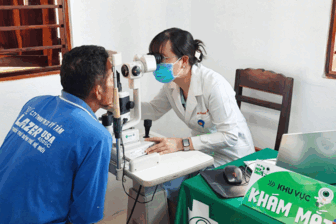 ថែ​ទាំ​សុខ​ភាព​ដោយ​ឥត​គិត​ថ្លៃ​ជូន​ជន​ជាតិ​ភាគ​តិច