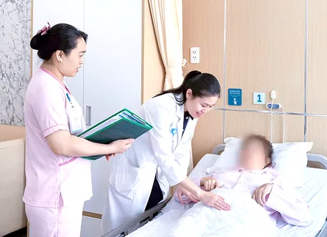 Bác sĩ cảnh báo: Dấu hiệu rong kinh ở phụ nữ trung niên ẩn chứa nhiều bệnh lý nguy hiểm