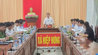 Phó Bí thư Thành ủy Trần Văn Huyến làm việc với Thường trực Đảng ủy các xã, phường