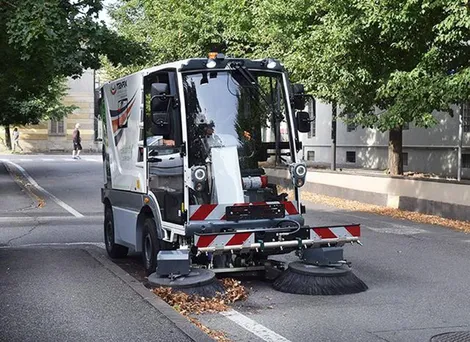 Xe quét rác giá rẻ - Bí quyết tiết kiệm chi phí vệ sinh hiệu quả!