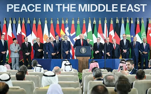 Canh bạc ngoại giao của ông Trump