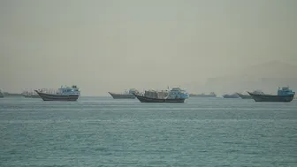 Mỹ siết trừng phạt Iran, Tehran tấn công trả đũa